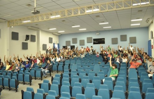 Assembleia dos Técnicos Administrativos da Ufla  (Foto: SINDUFLA)