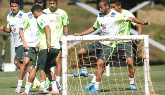 Seleção brasileira treina par amistoso contra os Estados Unidos
