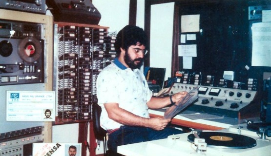 Daniel nos estúdios da Rádio Rio Grande FM em 1984. Foto: Arquivo Pessoal