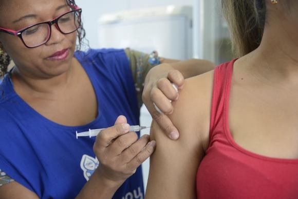 A vacina contra a gripe está disponível nos postos de vacinação
Arquivo: EBC